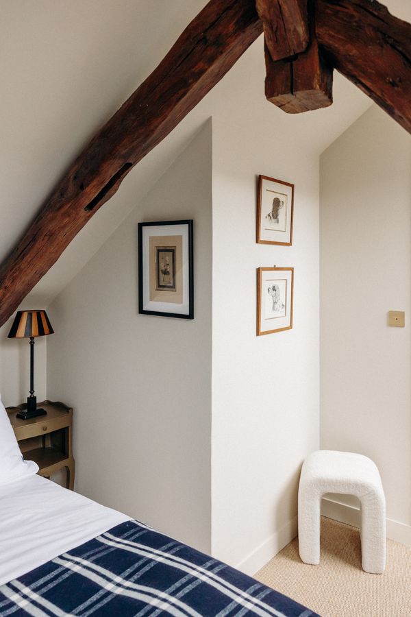 Chambre 2, gravures et poutres